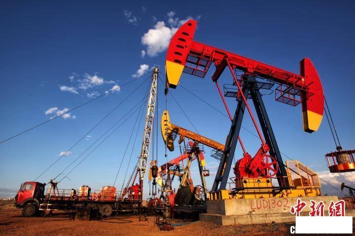 闲谈国际油价跌破地板价 国内油价将迎年内第五次下调